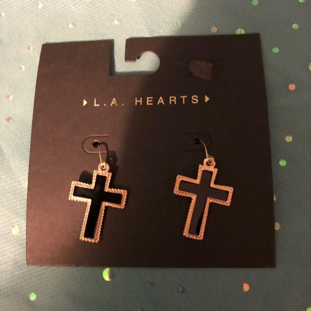 NWT LA HEARTS cross earrings